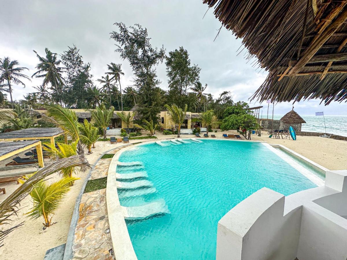 Jambo Beach Hotel Paje Bagian luar foto
