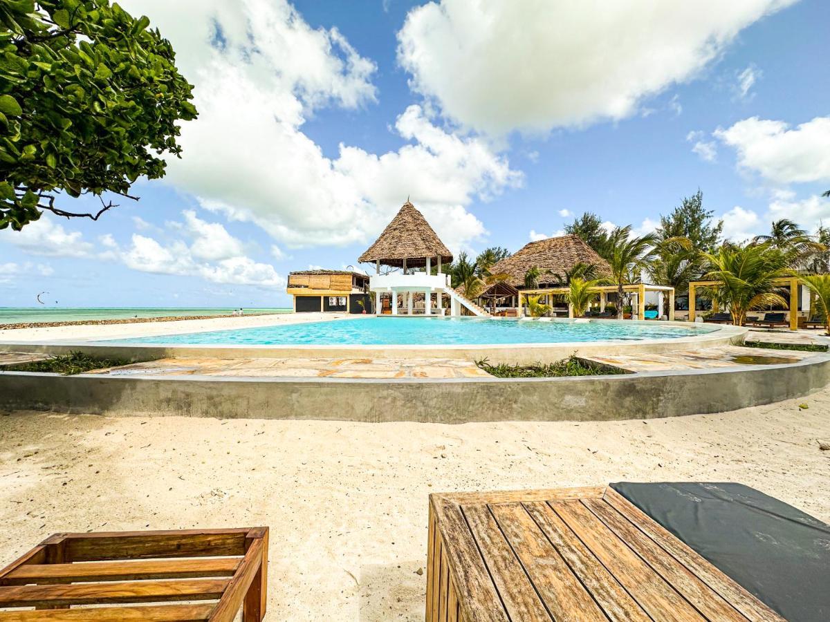 Jambo Beach Hotel Paje Bagian luar foto