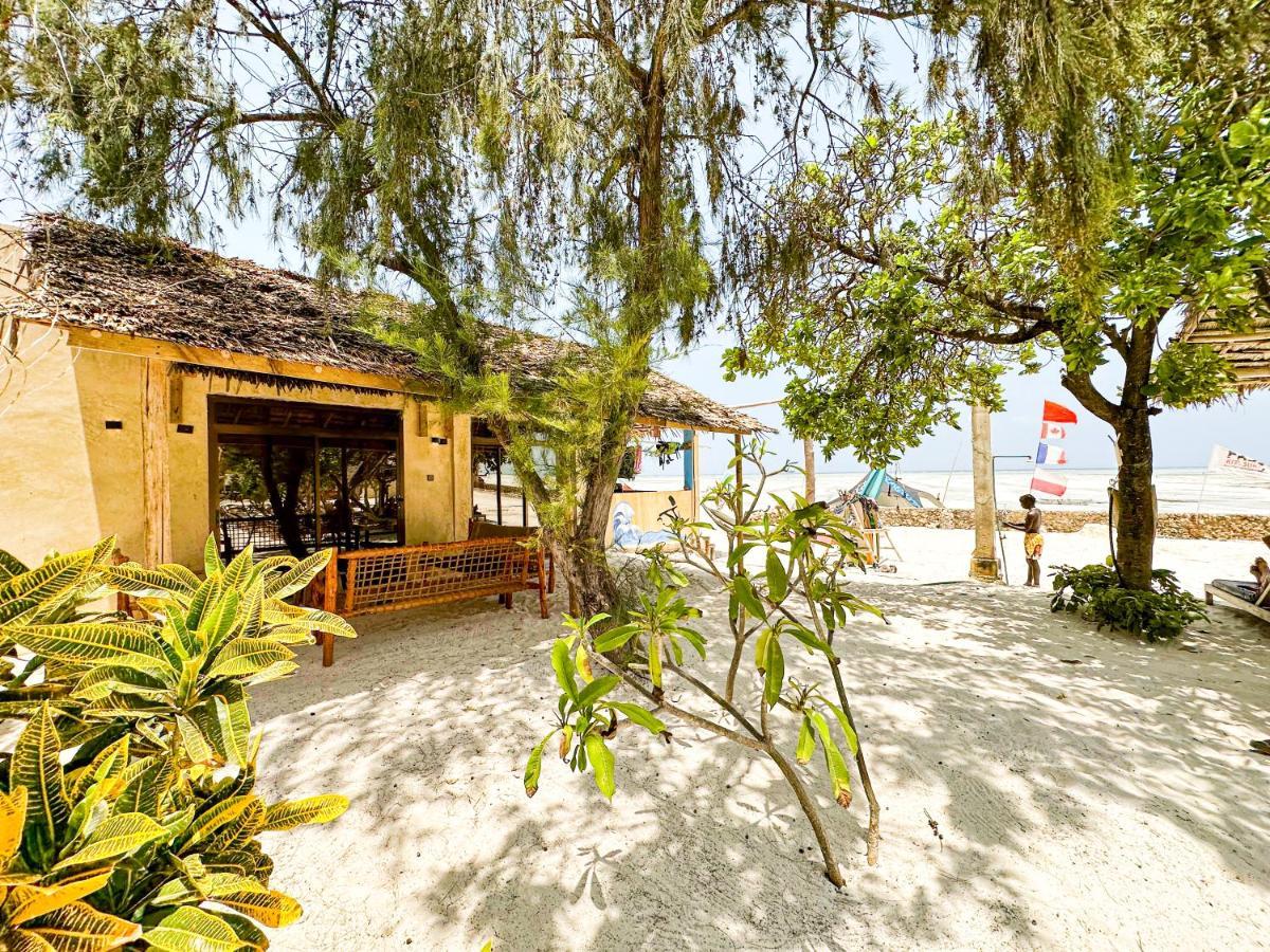 Jambo Beach Hotel Paje Bagian luar foto