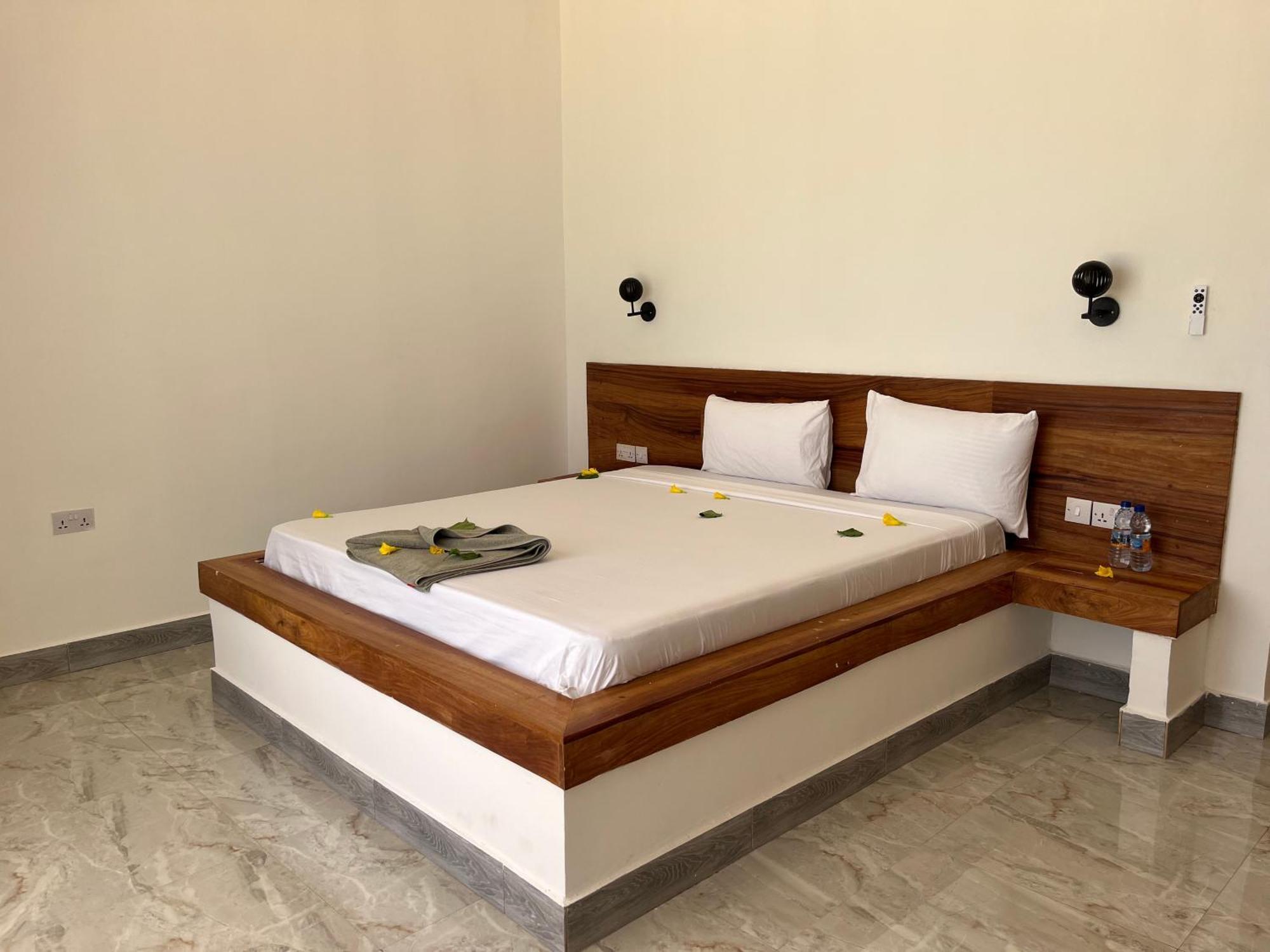 Jambo Beach Hotel Paje Bagian luar foto