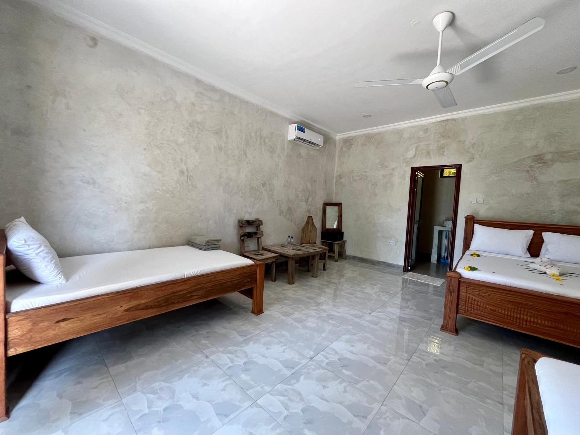 Jambo Beach Hotel Paje Bagian luar foto