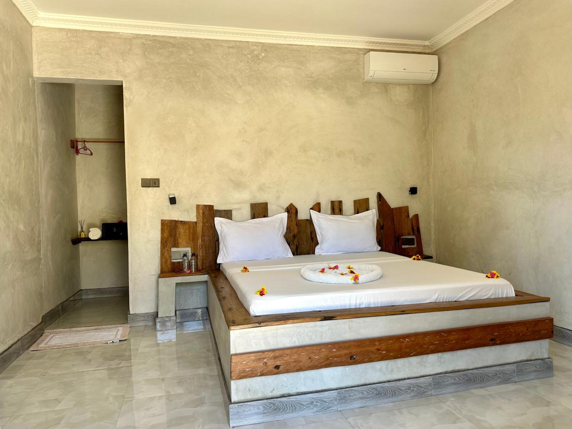 Jambo Beach Hotel Paje Bagian luar foto