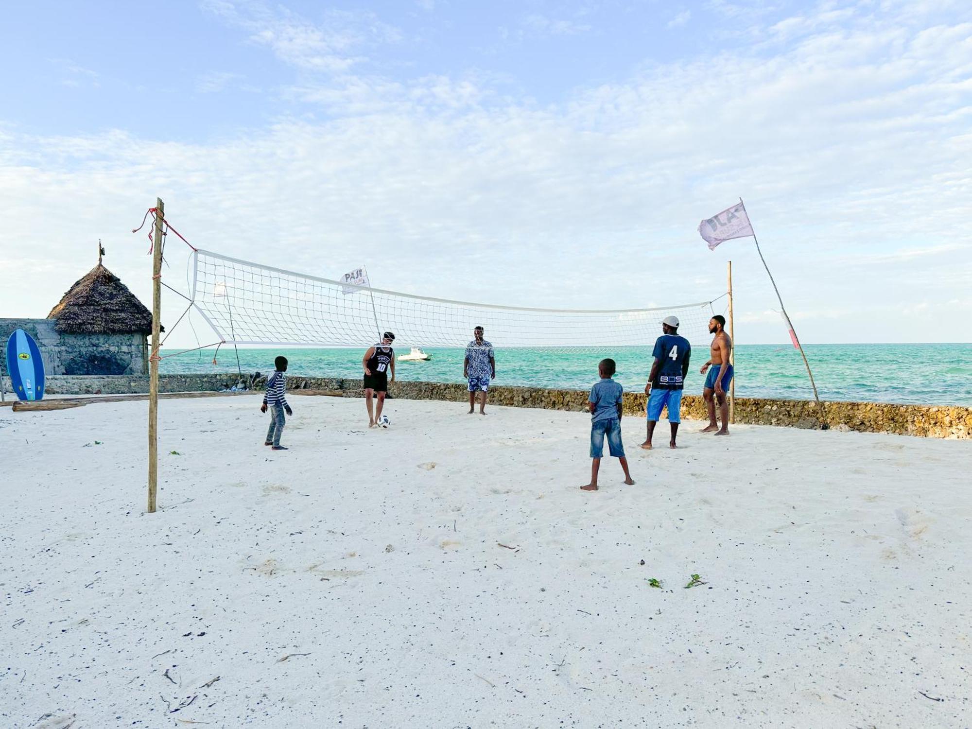 Jambo Beach Hotel Paje Bagian luar foto
