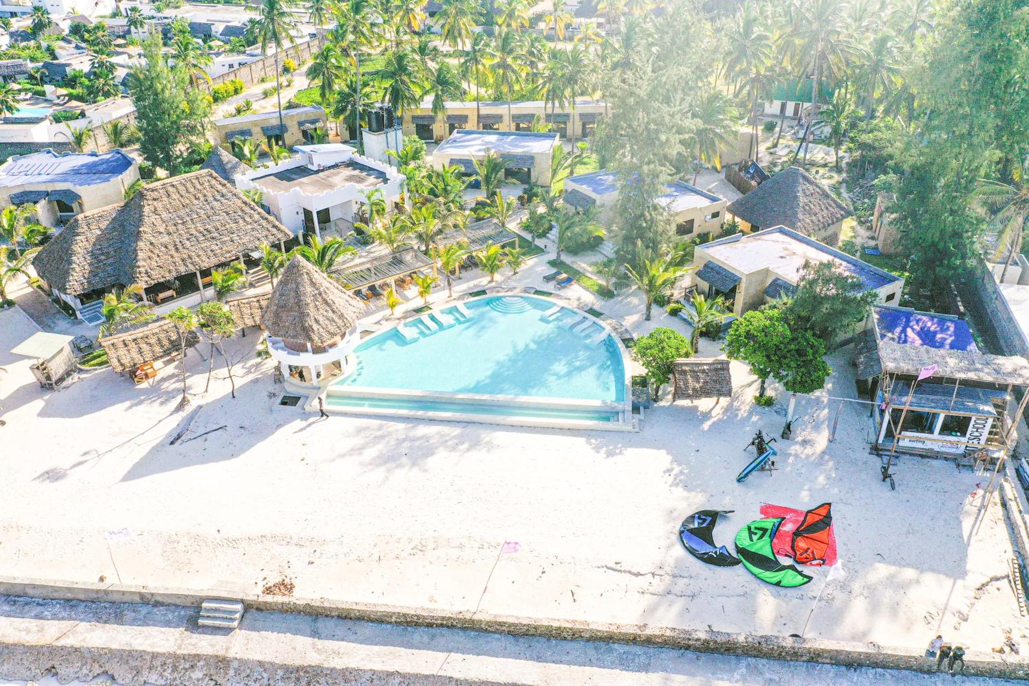 Jambo Beach Hotel Paje Bagian luar foto